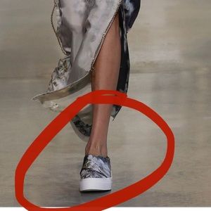 Runway Spring 2016 Calvin Klein Sneakers